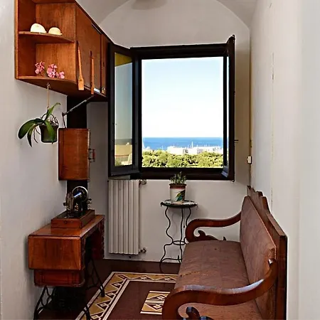Sleeps 8 Pool Air Con Wifi