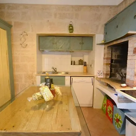 Sleeps 8 Pool Air Con Wifi Monopoli