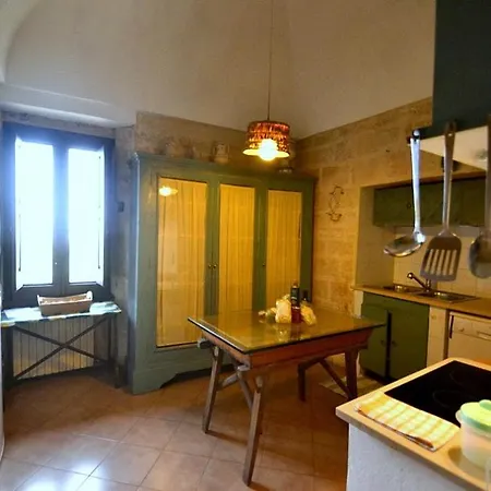 Sleeps 8 Pool Air Con Wifi Monopoli