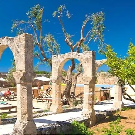 Villa Sleeps 8 Pool Air Con Wifi *
